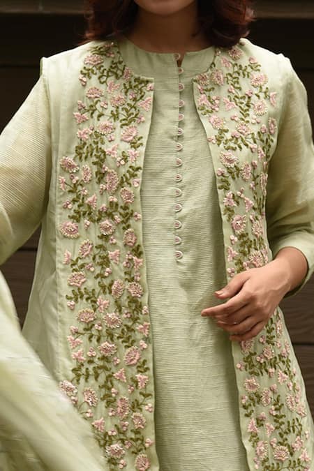 Shop Vara By Vibha N Priti Green Organza, Munga Silk Round Embroidered Cape And Kurta Set Online at Aza Fashions Shop_Vara By Vibha N Priti_Green Organza, Munga Silk Round Embroidered Cape And Kurta Set _Online_at_Aza_Fashions