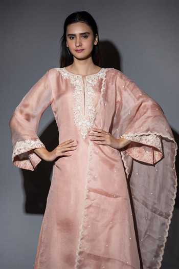 Shop_Vara By Vibha N Priti_Pink Organza Kurta Set _Online_at_Aza_Fashions