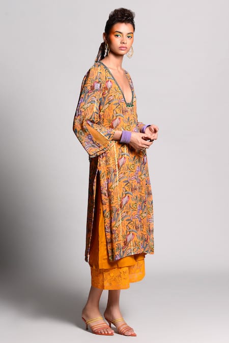 Rishi and Vibhuti_Orange Crepe, Georgette V Neck Printed Kurta And Pant Set _Online_at_Aza_Fashions