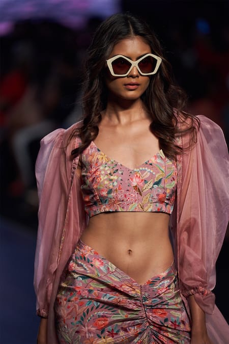 Rishi and Vibhuti Puff Sleeves Shrug & Tulip Skirt Set 