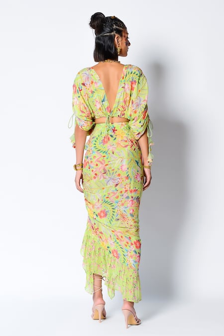 Rishi And Vibhuti Love Bird Drama Crop Top & Skirt Set 