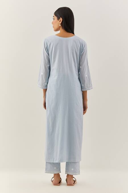 Shop Ikshita Choudhary Blue Cotton Embroidery Floral Notched Kurta Set at Aza Fashions Shop_Ikshita Choudhary_Blue Cotton Embroidery Floral Notched Kurta Set_at_Aza_Fashions