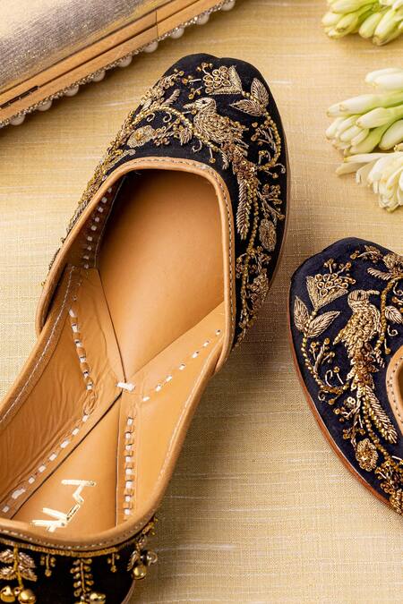 Shop_Kala_Black Shyen Zardozi Embroidered Juttis_Online_at_Aza_Fashions