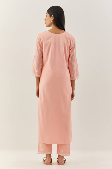 Shop Ikshita Choudhary Peach Cotton Embroidery Floral Notched Kurta Set at Aza Fashions Shop_Ikshita Choudhary_Peach Cotton Embroidery Floral Notched Kurta Set_at_Aza_Fashions