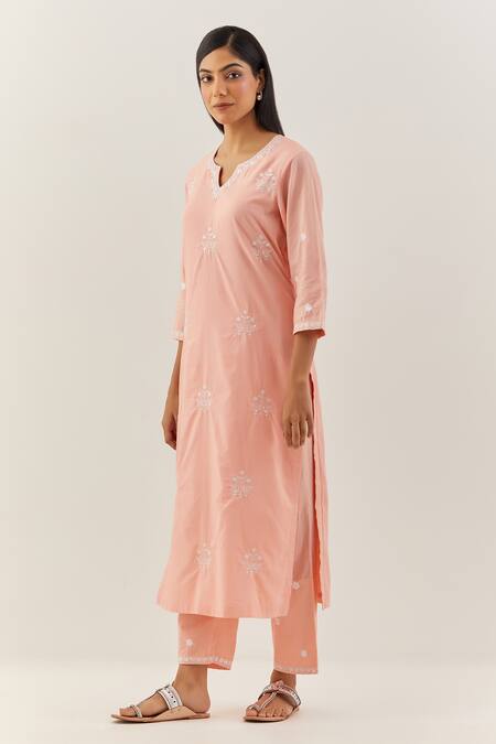 Ikshita Choudhary Peach Cotton Embroidery Floral Notched Kurta Set Online at Aza Fashions Ikshita Choudhary_Peach Cotton Embroidery Floral Notched Kurta Set_Online_at_Aza_Fashions