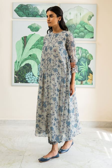 Shop_Vaayu_White Muslin Cotton Floral Round Print Kurta And Pant Set_Online_at_Aza_Fashions