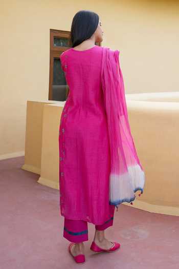 Shop Vaayu Pink Muslin Cotton Floral Print Kurta Set at Aza Fashions Shop_Vaayu_Pink Muslin Cotton Floral Print Kurta Set_at_Aza_Fashions