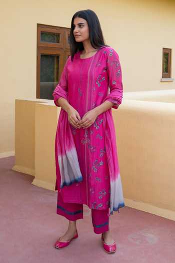 Vaayu Pink Muslin Cotton Floral Print Kurta Set Online at Aza Fashions Vaayu_Pink Muslin Cotton Floral Print Kurta Set_Online_at_Aza_Fashions