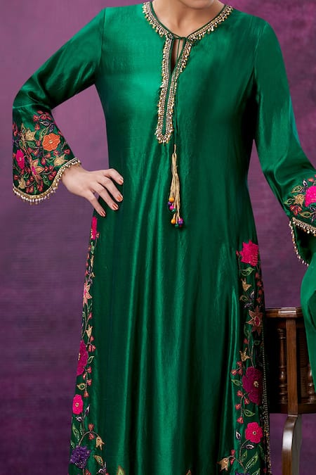 Buy_Label Niti Bothra_Green Kora Silk Mughal Round Applique Kurta Pant Set _Online_at_Aza_Fashions