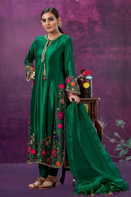 Shop_Label Niti Bothra_Green Kora Silk Mughal Round Applique Kurta Pant Set _Online_at_Aza_Fashions