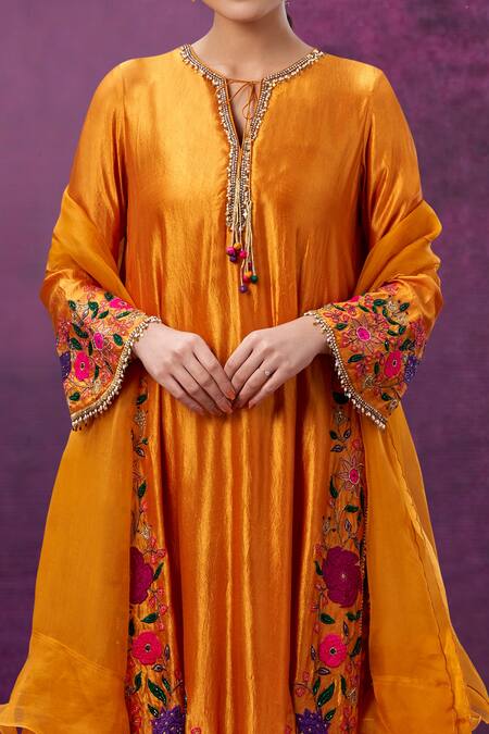 Buy Label Niti Bothra Yellow Kora Silk Mughal Round Floral Applique Kurta Pant Set Online at Aza Fashions Buy_Label Niti Bothra_Yellow Kora Silk Mughal Round Floral Applique Kurta Pant Set _Online_at_Aza_Fashions