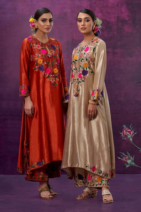 Label Niti Bothra Ivory Kora Silk Mughal Round Applique Kurta And Palazzo Set Online at Aza Fashions Label Niti Bothra_Ivory Kora Silk Mughal Round Applique Kurta And Palazzo Set _Online_at_Aza_Fashions