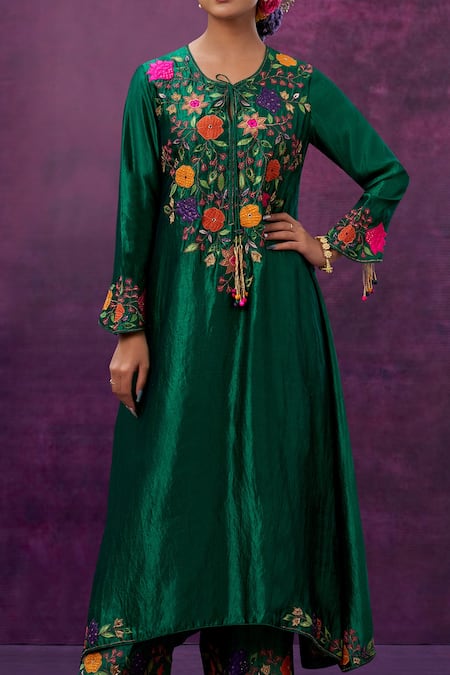 Label Niti Bothra_Green Kora Silk Mughal Round Applique Kurta And Palazzo Set _Online_at_Aza_Fashions