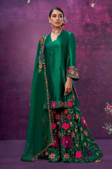 Buy Label Niti Bothra Green Kora Silk Mughal Round Applique Kurta Sharara Set Online at Aza Fashions Buy_Label Niti Bothra_Green Kora Silk Mughal Round Applique Kurta Sharara Set _Online_at_Aza_Fashions