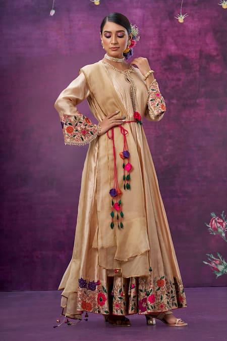 Label Niti Bothra Ivory Kora Silk Mughal Round Floral Applique Anarkali With Dupatta at Aza Fashions Label Niti Bothra_Ivory Kora Silk Mughal Round Floral Applique Anarkali With Dupatta _at_Aza_Fashions