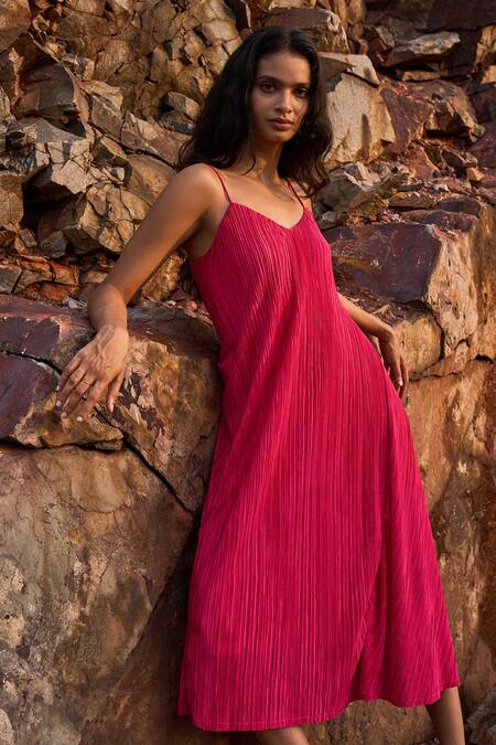 Dash And Dot Fuchsia 100% Polyester V Neck Pleated Midi Dress at Aza Fashions Dash And Dot_Fuchsia 100% Polyester V Neck Pleated Midi Dress _at_Aza_Fashions