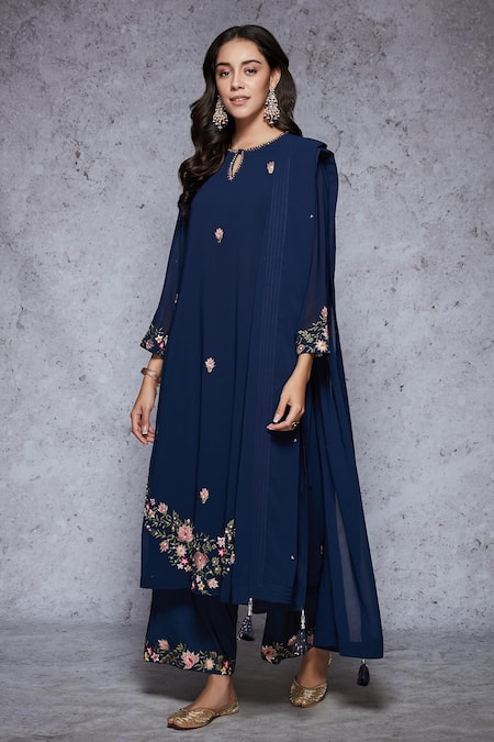 Ajiesh Oberoi Embroidered Kurta Set 