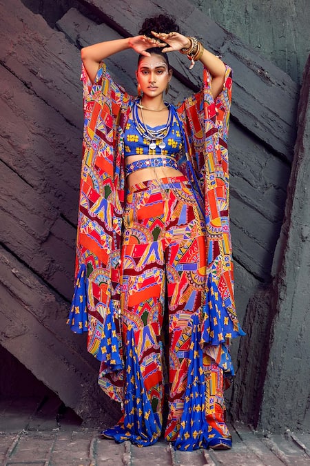 DiyaRajvvir Geometric Print Cape & Pant Set 