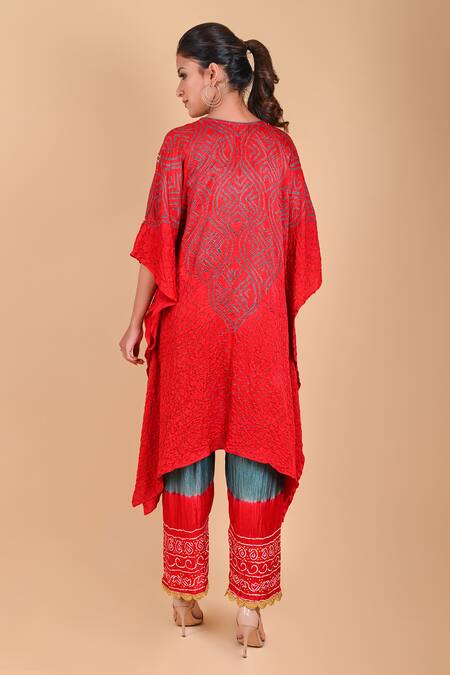 Shop_Dyelogue_Red Gajji Silk V Neck Bandhani Asymmetric Kurta _at_Aza_Fashions