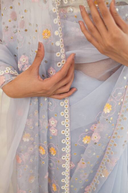 Madzin_Blue Blouse  80% Silk Embellished Sweetheart Neck Embroidered Saree With _at_Aza_Fashions