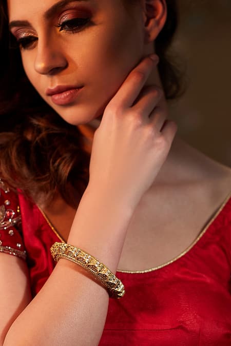 Zariin Filigree Cutwork Bangle 