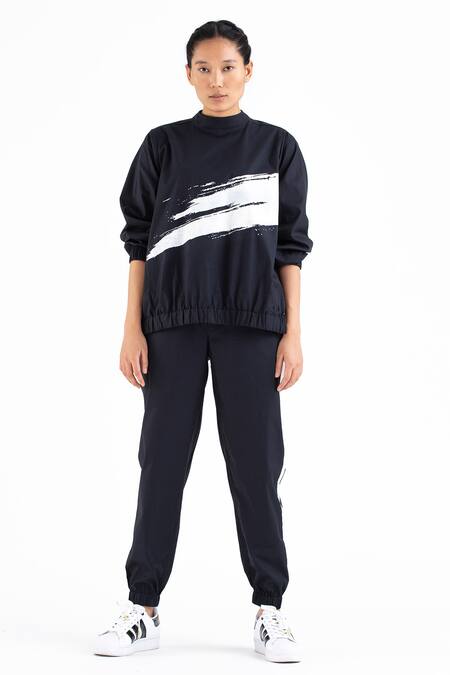 Three_Black 100% Cotton Stretch Poplin Printed Sweatshirt _Online_at_Aza_Fashions