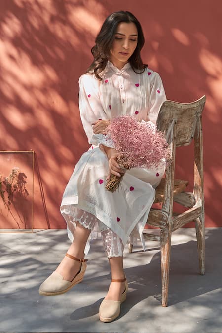 Buy_NAAZ BY NOOR_White Cotton, Organza, Chanderi Mandarin Collar Embroidered Kurta And Pant Set _Online_at_Aza_Fashions