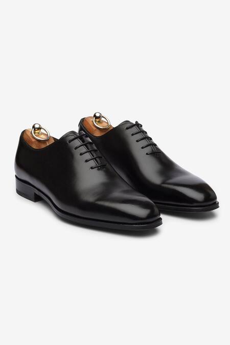 Shop_Bridlen_Black Leather Oxfords_at_Aza_Fashions