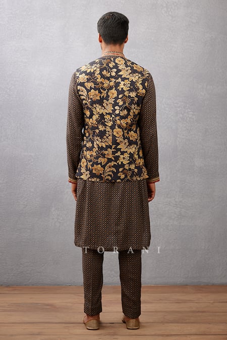 Torani Gulghast Rehan Printed Bundi & Kurta Set  