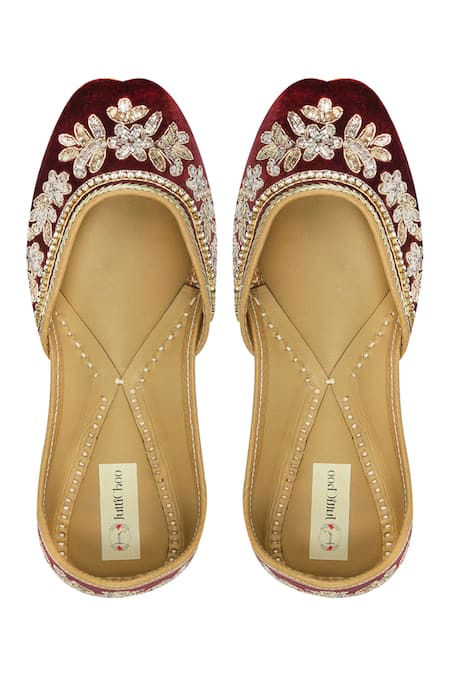Jutti Choo Floral Embroidered Juttis 