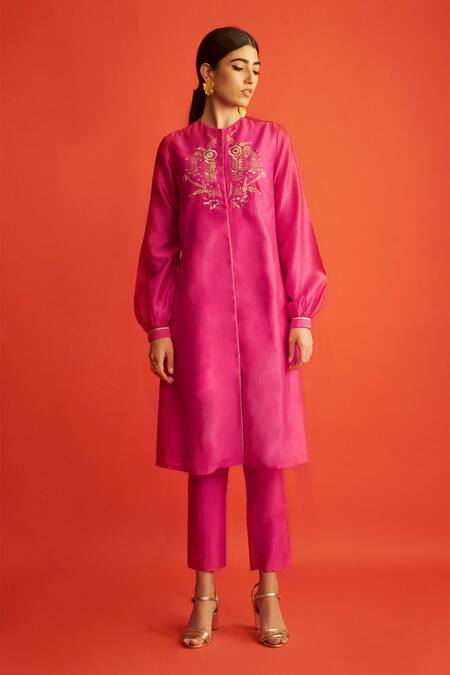 Saksham & Neharicka Pink Pure Handwoven Chanderi Round Kurta Online at Aza Fashions Saksham & Neharicka_Pink Pure Handwoven Chanderi Round Kurta _Online_at_Aza_Fashions
