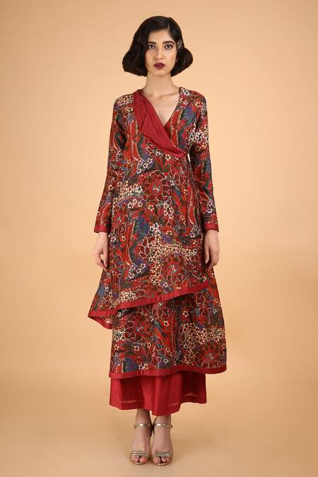 Saksham & Neharicka_Red Chanderi V Neck Kurta Set_Online_at_Aza_Fashions