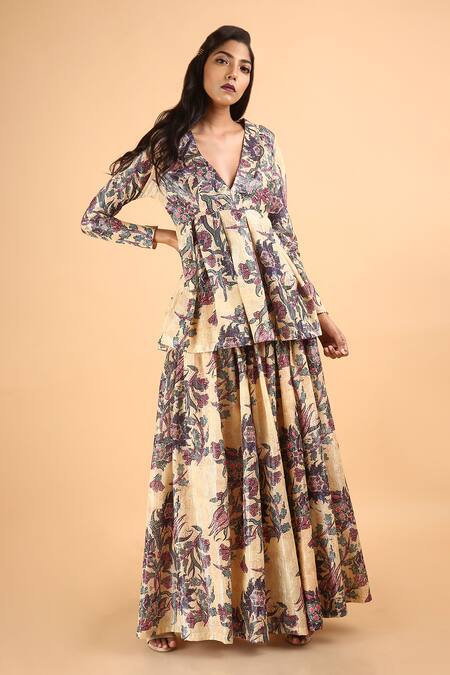 Buy Saksham & Neharicka Beige Kurta And Palazzo Chanderidupatta Cotton Silk V Neck Chanderi With Online at Aza Fashions Buy_Saksham & Neharicka_Beige Kurta And Palazzo Chanderidupatta Cotton Silk V Neck Chanderi With_Online_at_Aza_Fashions