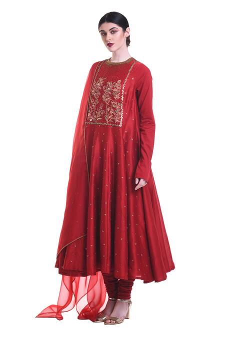 Saksham & Neharicka_Red Anarkali Chanderichuridar Voiledupatta Organza Round Chanderi Set_Online_at_Aza_Fashions