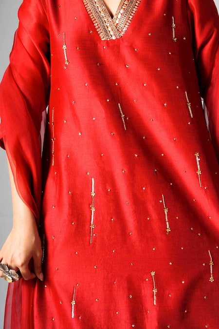 Buy_Saksham & Neharicka_Red Chanderi V Neck Kurta Set _Online_at_Aza_Fashions
