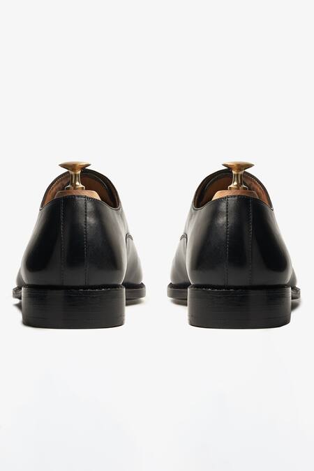 Whitemuds_Black Bray Oxford Shoes _Online_at_Aza_Fashions