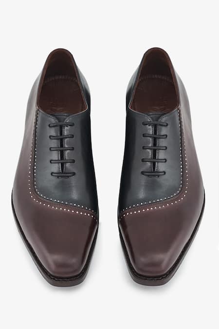 Shop_Whitemuds_Black Repton Oxford Shoes _at_Aza_Fashions