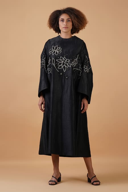 Buy_Samant Chauhan_Black Silk Lining Embroidery Zari Round Floral Dress _Online_at_Aza_Fashions