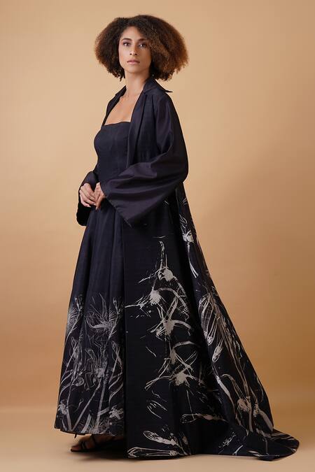 Samant Chauhan Black Silk Lining Print Abstract Collared Neck Jacket With Gown Online at Aza Fashions Samant Chauhan_Black Silk Lining Print Abstract Collared Neck Jacket With Gown _Online_at_Aza_Fashions