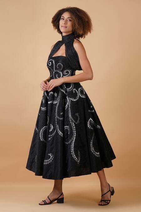 Shop Samant Chauhan Black Cotton Silk Embroidery Zari Straight Dress With Cape Online at Aza Fashions Shop_Samant Chauhan_Black Cotton Silk Embroidery Zari Straight Dress With Cape _Online_at_Aza_Fashions