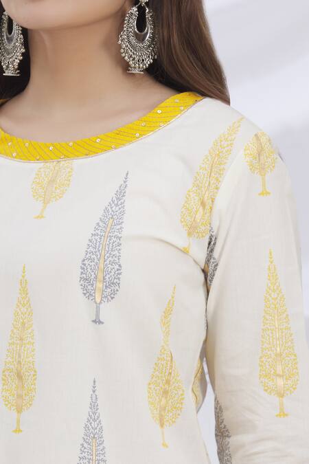 Nazaakat By Samara Singh_White Cotton Round Printed Kurta And Pant Set _at_Aza_Fashions