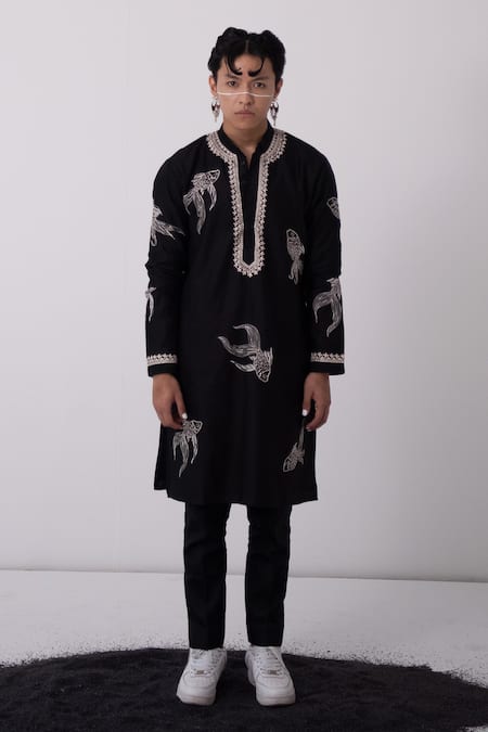 Wabi Sabi By Anshum-Ritesh Chanderi Fishy Fin Embroidered Kurta Set 