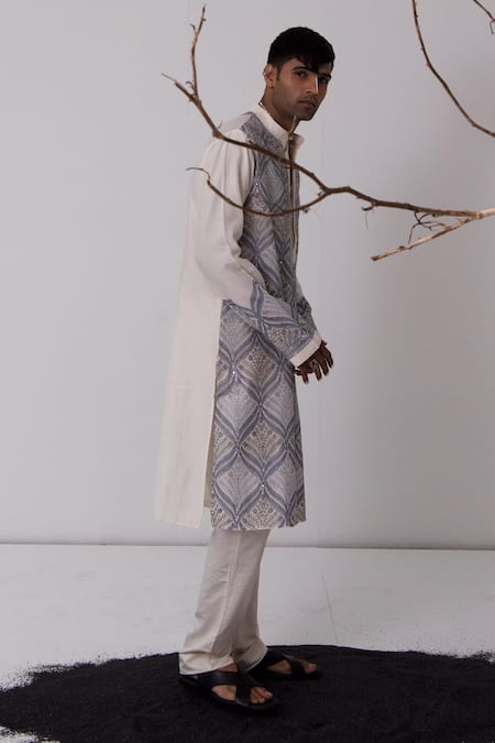 Wabi Sabi By Anshum-Ritesh_Ivory Chanderi Cutdana, Leaf, Sequin, Aari, Bead Embroidered Kurta Set _Online_at_Aza_Fashions