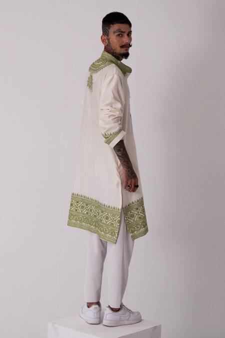 Wabi Sabi By Anshum-Ritesh_Ivory Chanderi Aari Kurta Set _Online_at_Aza_Fashions