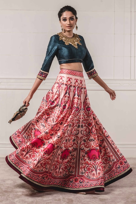 Tanchori brick red brocade/velvet lehenga – Eeksha