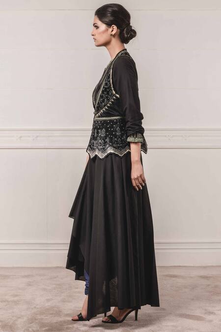 Tarun Tahiliani_Black Velvet Round Embroidered Gillet_Online_at_Aza_Fashions