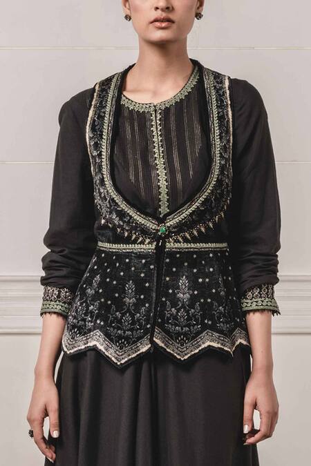 Buy_Tarun Tahiliani_Black Velvet Round Embroidered Gillet_Online_at_Aza_Fashions