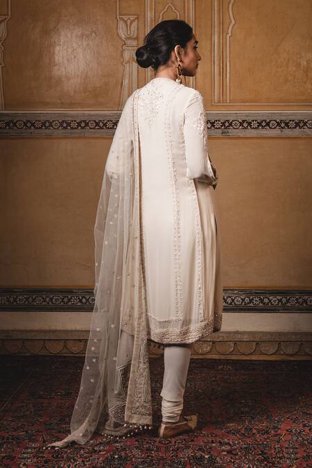 Shop Tarun Tahiliani White Georgette Round Embroidered Kurta Set at Aza Fashions Shop_Tarun Tahiliani_White Georgette Round Embroidered Kurta Set _at_Aza_Fashions