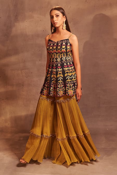 Aman Takyar Black Georgette Sweetheart Neck Embroidered Kurta And Sharara 