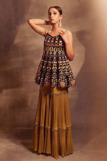 Buy Aman Takyar Black Georgette Sweetheart Neck Embroidered Kurta And Sharara Online at Aza Fashions Buy_Aman Takyar_Black Georgette Sweetheart Neck Embroidered Kurta And Sharara _Online_at_Aza_Fashions